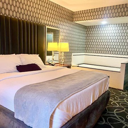 Park Manor Hotel Clifton Park Exteriér fotografie A room at the Hilton Garden Inn in San Francisco