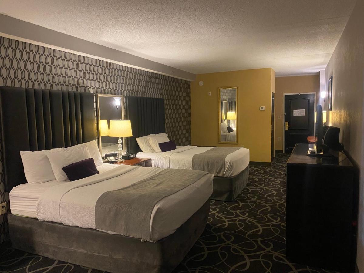 Park Manor Hotel Clifton Park Exteriér fotografie A room at the Hilton Garden Inn in San Francisco