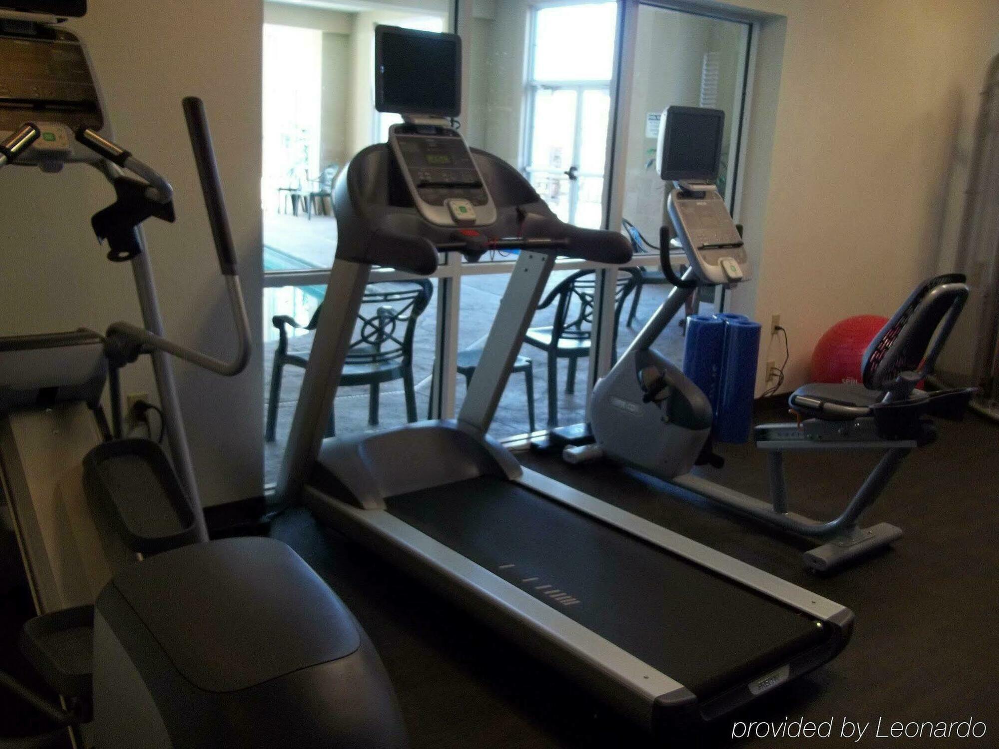 Park Manor Hotel Clifton Park Exteriér fotografie A treadmill